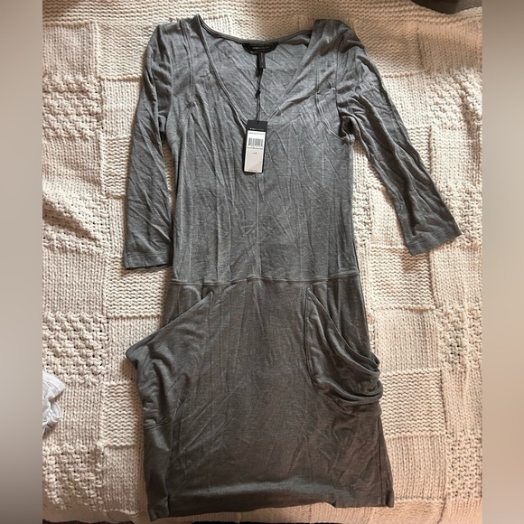 BCBGMaxAzria Dresses & Skirts - NWT BCBGMaxAzria Heather Gray V Neck Sweater Dress Midi with Pockets